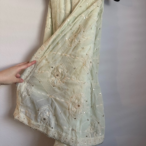 Lashkaraa Light Green Embroidered Suit - Picture 11 of 16